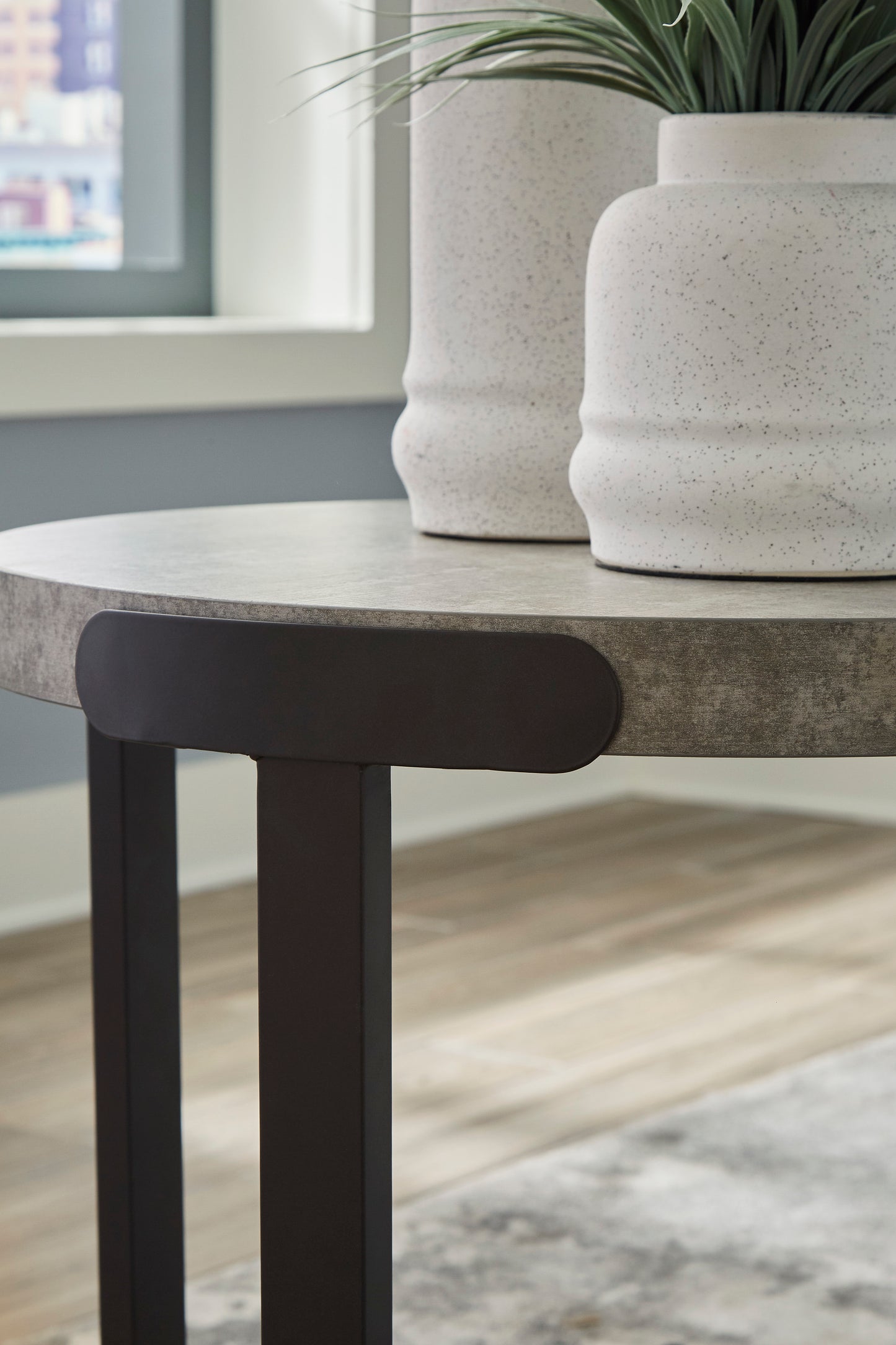 Tarica Table Set With TV Stand