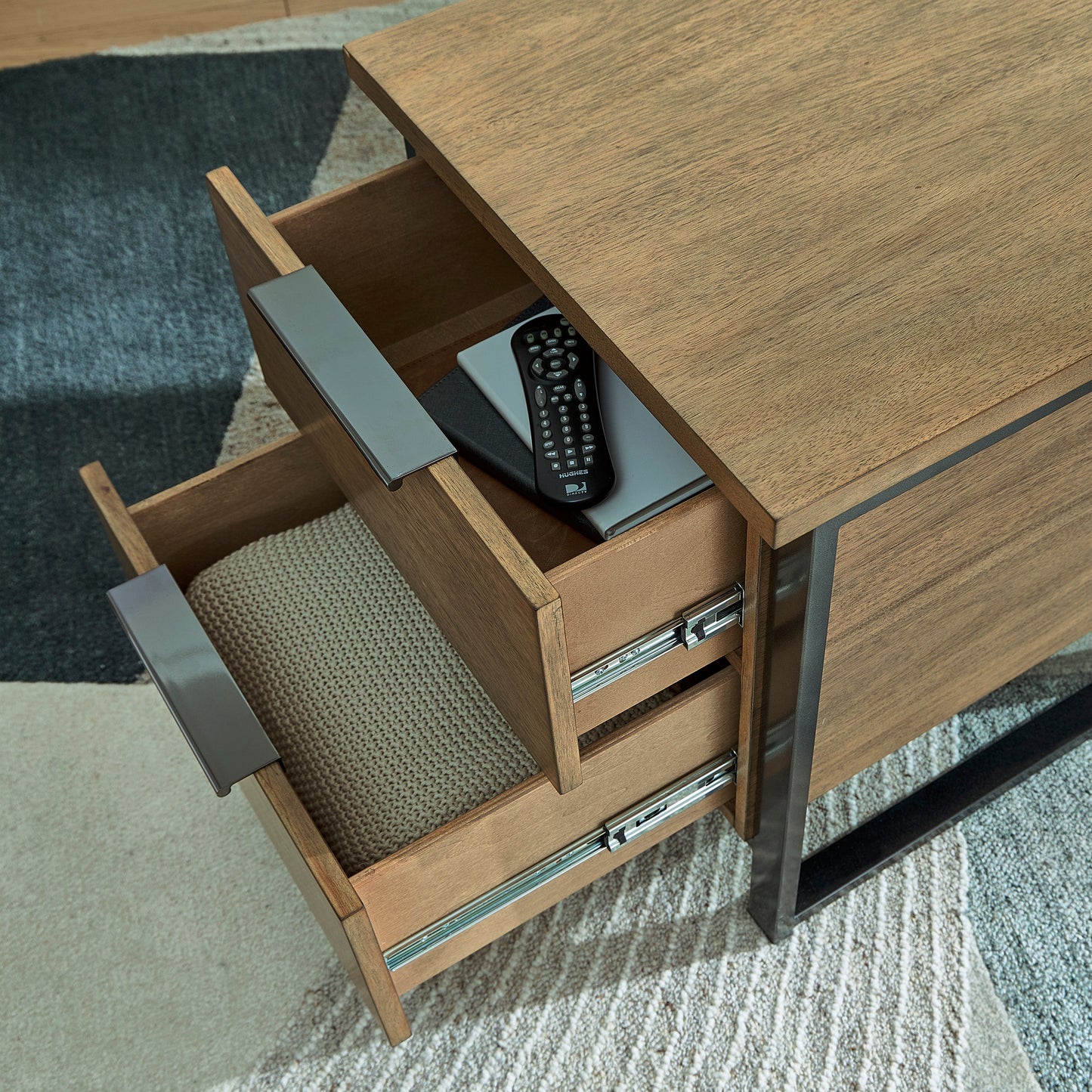 Montia End Table T602-3