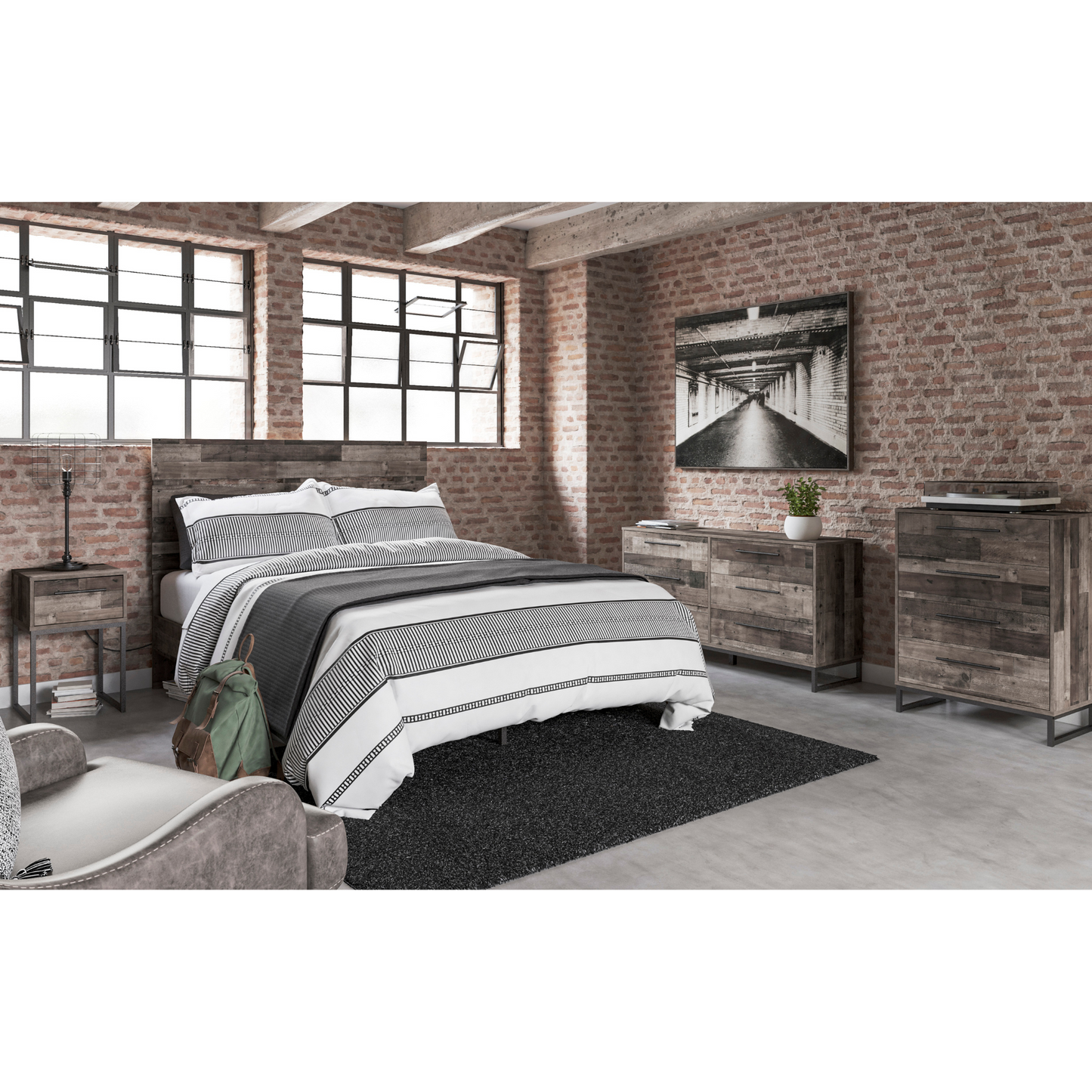 Neilsville Queen bedroom