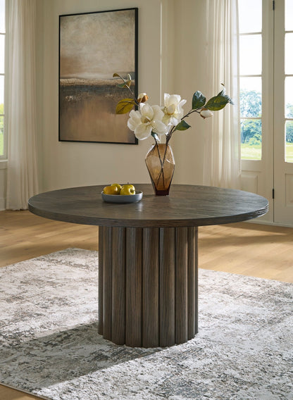 Darimore Round Dining Room Set with 4 Arm chaies