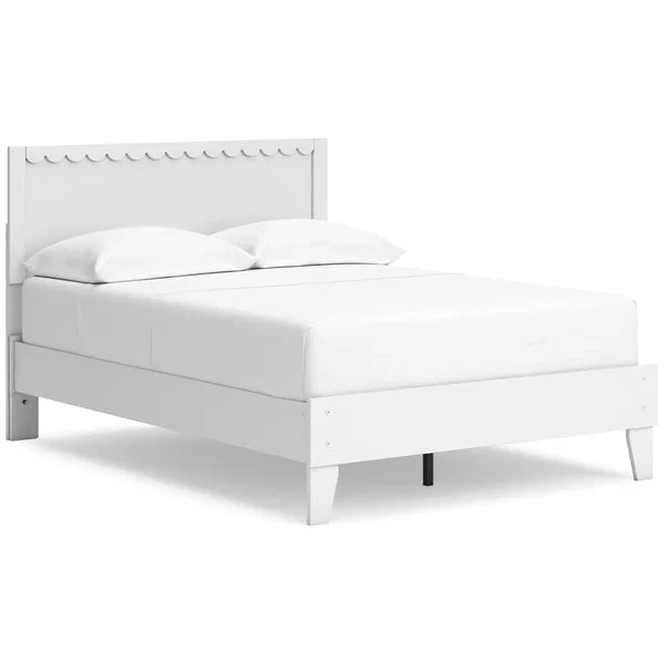 Hallityn Full Panel Platform Bed