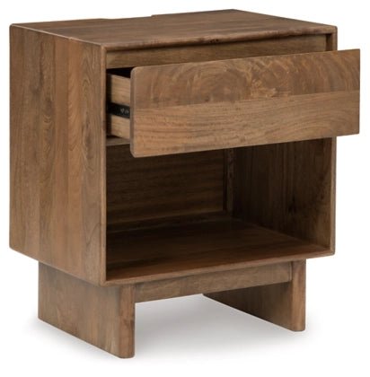 Isanti King Panel Bedroom