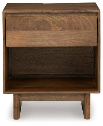 Isanti King Panel Bedroom