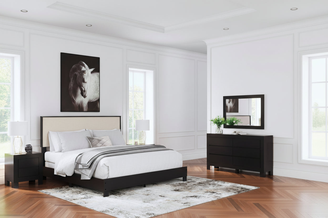 Kasteiner King Upholstered Bedroom