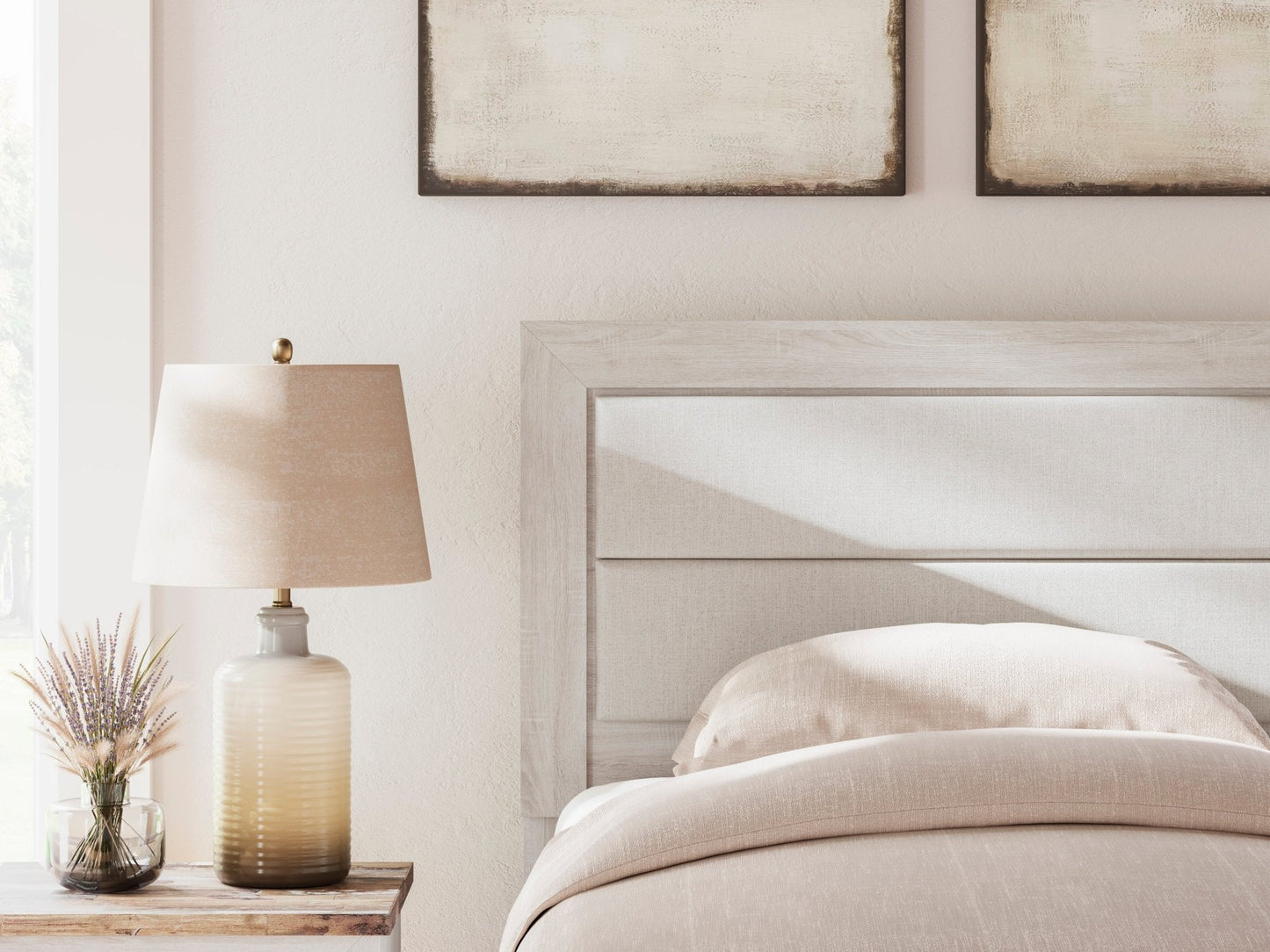 Laigmeyer King Upholstered Bed
