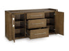 Hennington King Bedroom Set with SM1660CK Mattress Offer