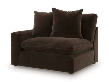 Maxton Heights Left-Arm Facing Corner Chair