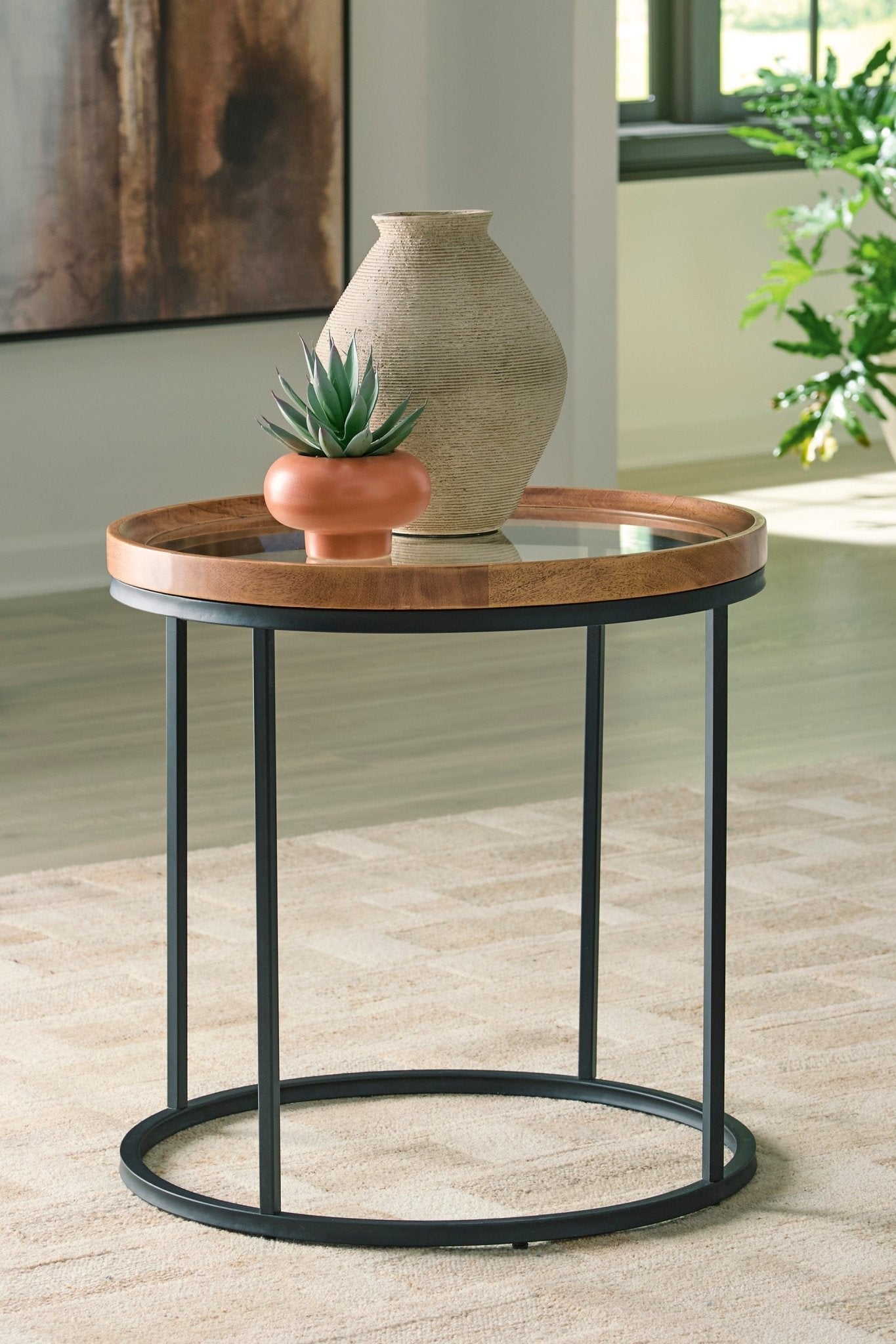 Noraluna Round Table Set