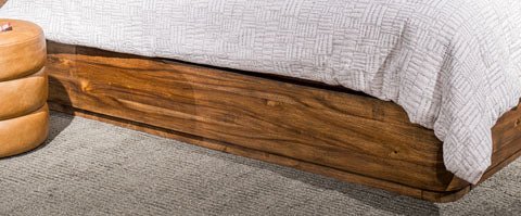 Mirlanda King Upholstered Bed