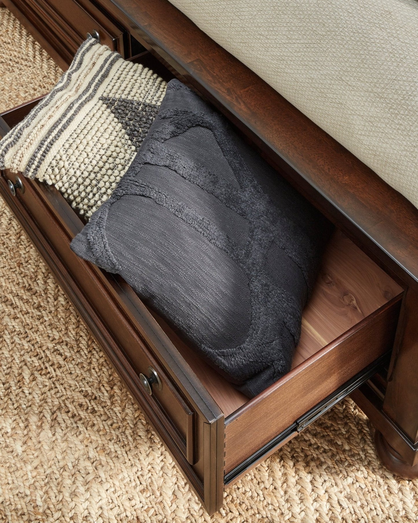 Porter Queen Sliegh Bed