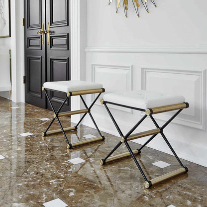 علامة X تشير إلى المكان، مقعد صغير