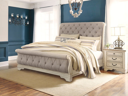 Realyn  King  bedroom Sleigh Package