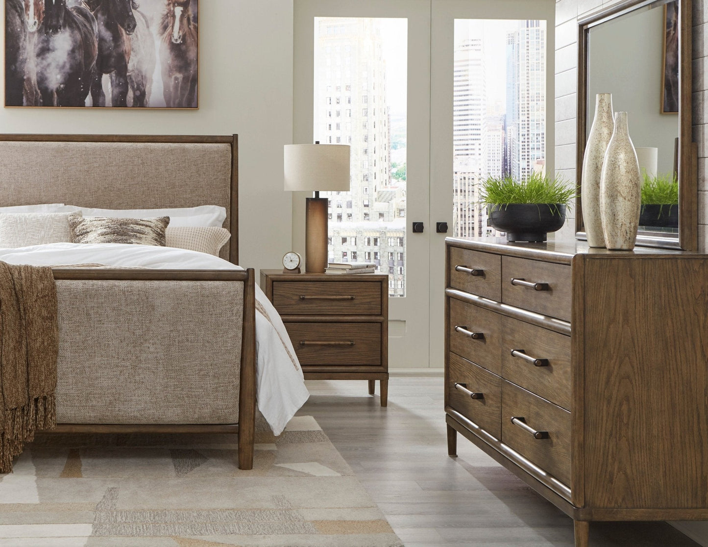Roanhowe King Bedroom Set Package