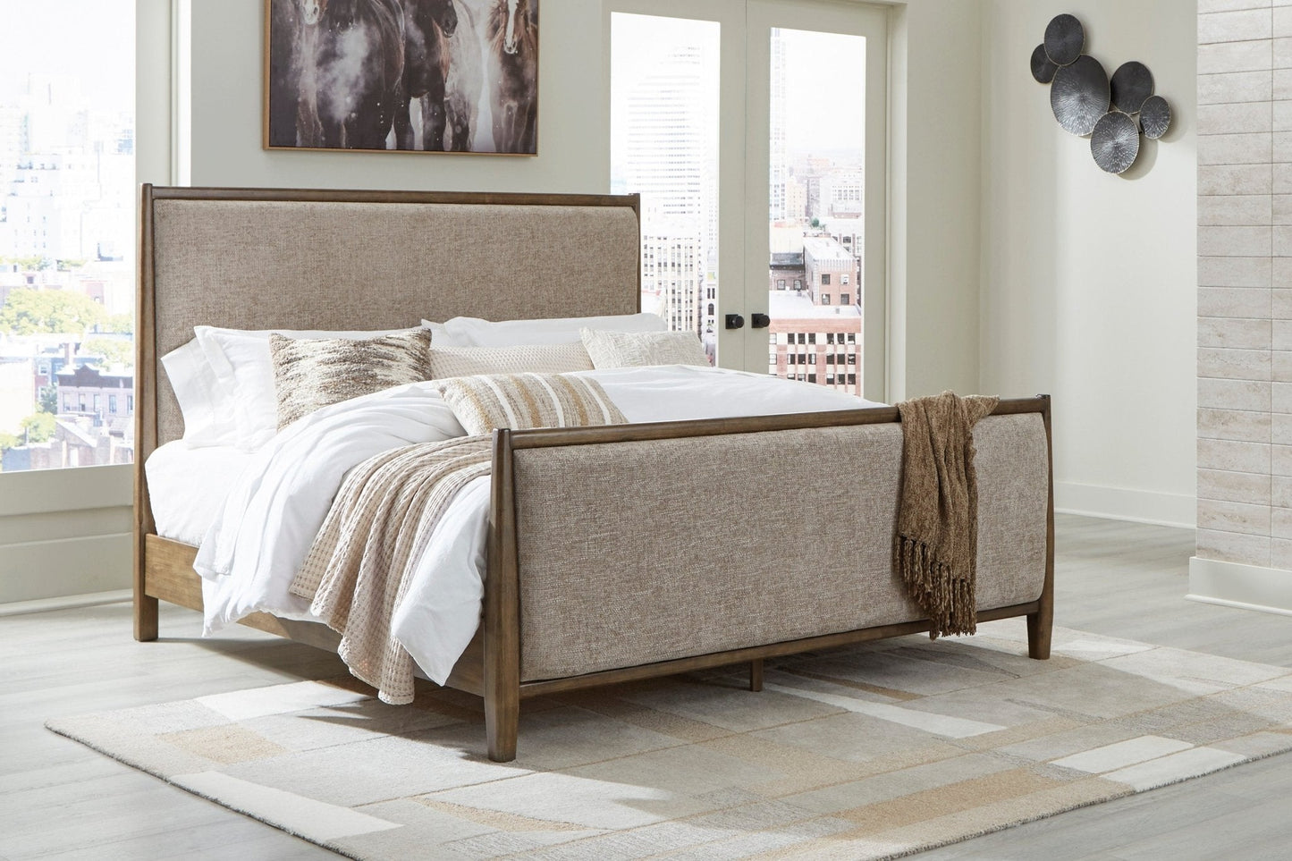 Roanhowe King Bedroom Set Package