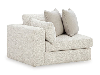 Stonecroft Manor 6-Piece Sectional with Chaise S15