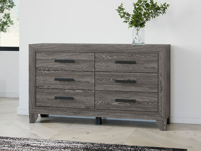Realyn Bedroom King Set with Chest Offer