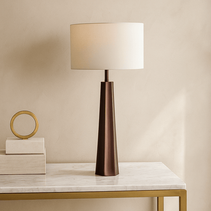 TABLE LAMP W / ROUND SHADE