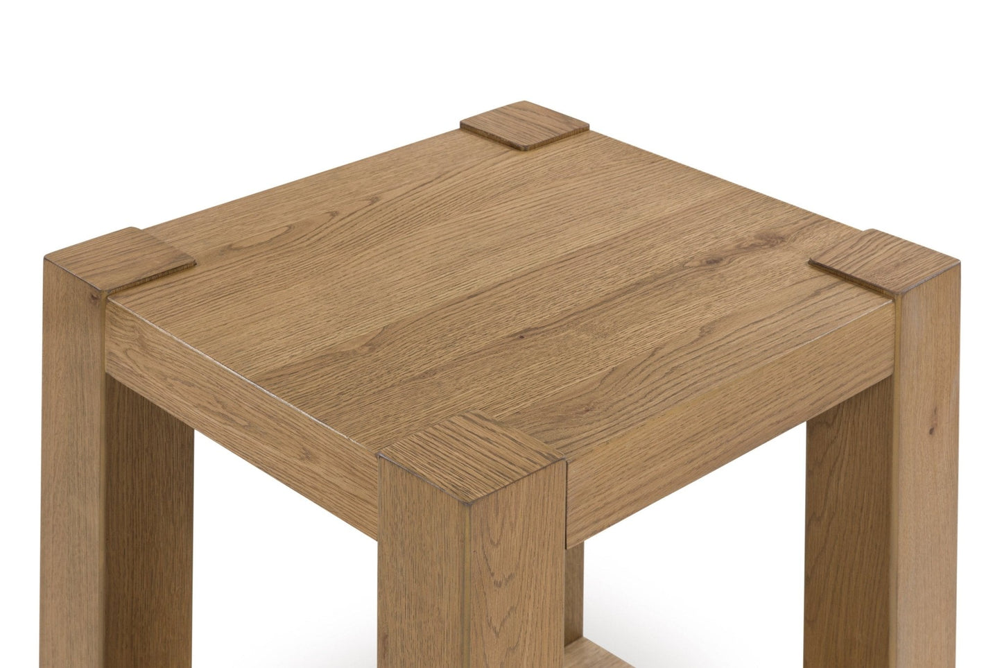 Sarinson Hall Round Cocktail Table