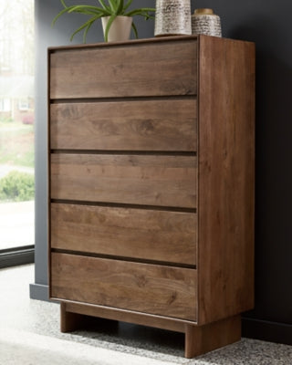Ashley Homestore |Five Drawer Chest B752-46